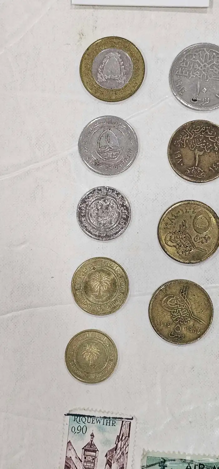 عملات كثيره فيها نوادر 10