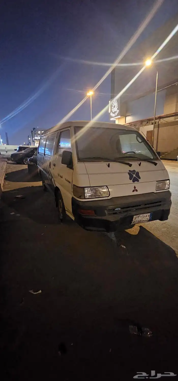 باص موتسوبيشي L300 للبيع 0