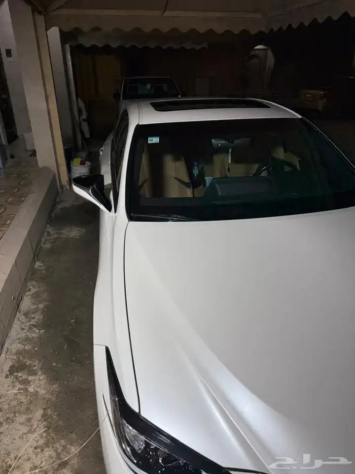 للبيع لكزاز هايبرد حجم 300 موديل 2023 بويه بلد ماشي 91 الف 3