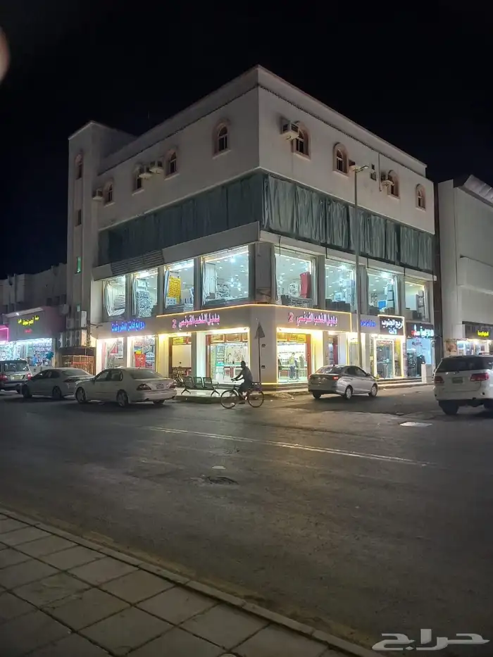 محل با القنفذة سوق الهنيدي بركن ثلاث دورعلى شارعين تجاريين ن 1