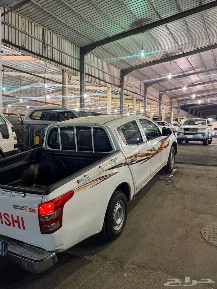 للبيع وانتيت L200 ديزل غمارتين 4