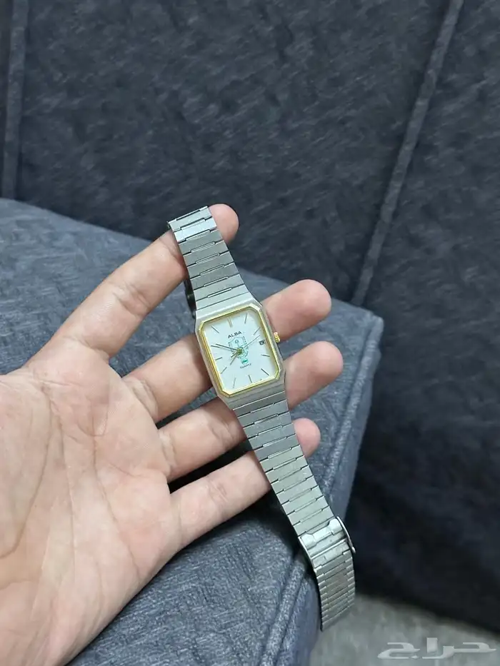 ساعة البا 5