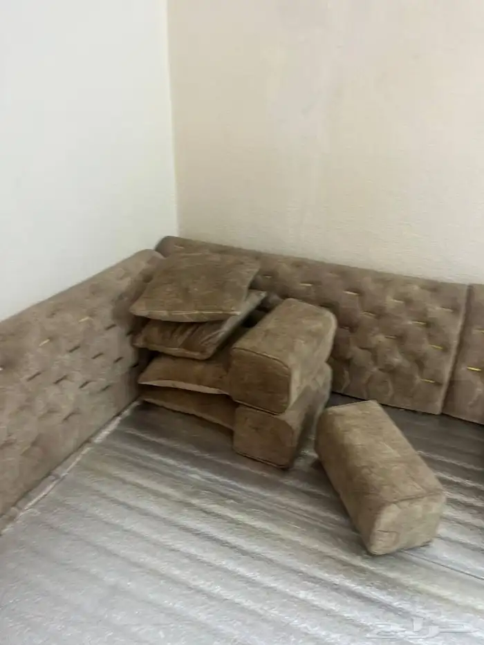 للبيع و السوم مثل ماهي موجود بصور بسعر رمزي 2