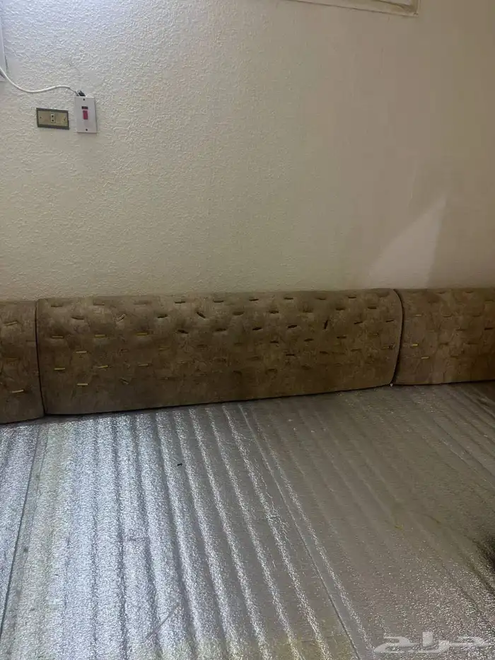 للبيع و السوم مثل ماهي موجود بصور بسعر رمزي 1