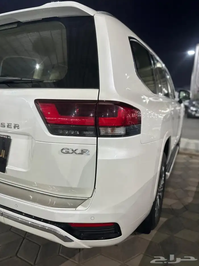 تويوتا لاندكروزر GXR4 موديل2023 9