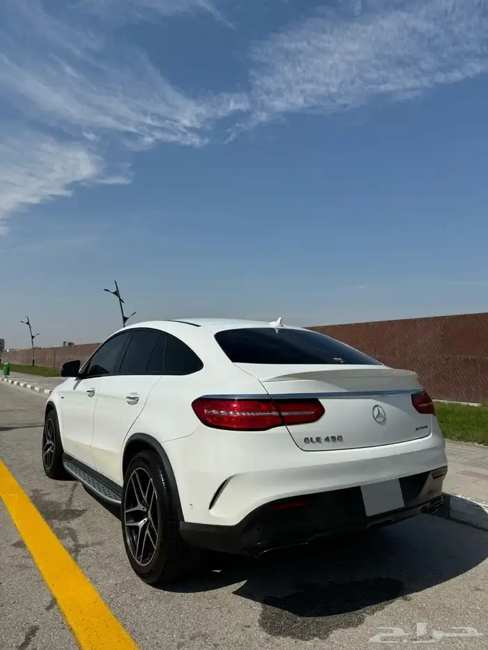 مرسيدس وارد قرقاش - GLE coupe 2016 1