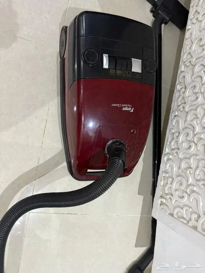 مكنسة كهرباء وصحون وكاسات 0