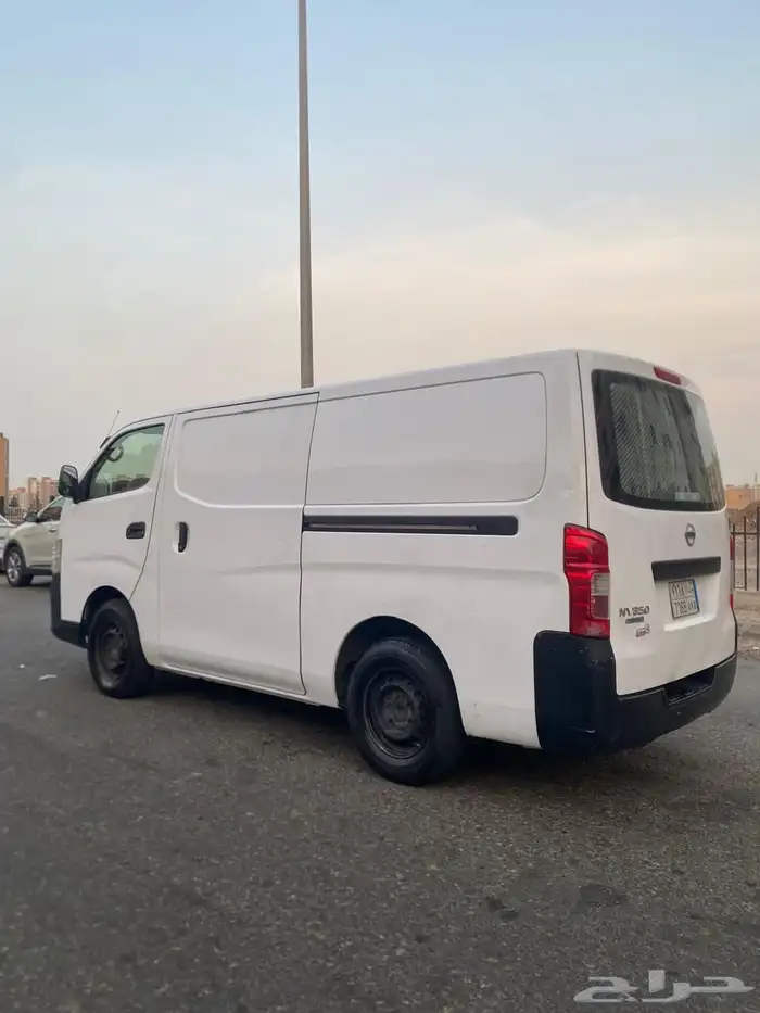 باص نيسان بضاعه ديزل 2020 0
