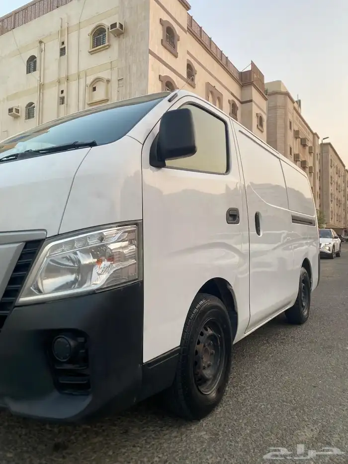 باص نيسان بضاعه ديزل 2020 14