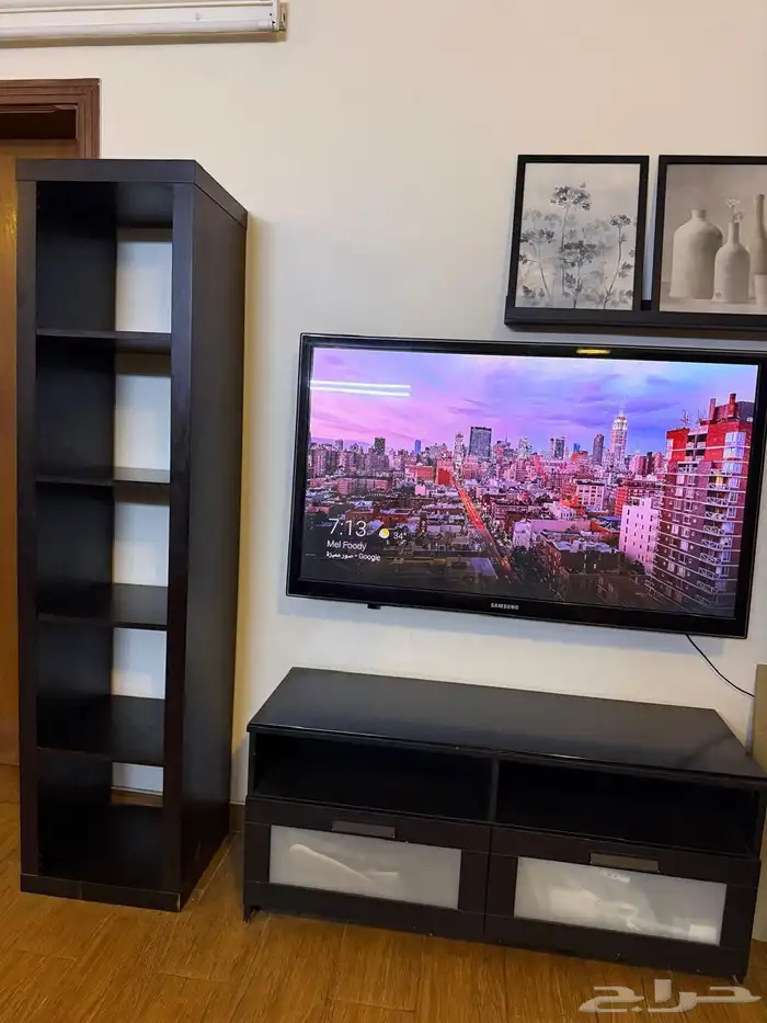 طاولة تلفزيون مع دولاب مكتبي من ايكيا 3