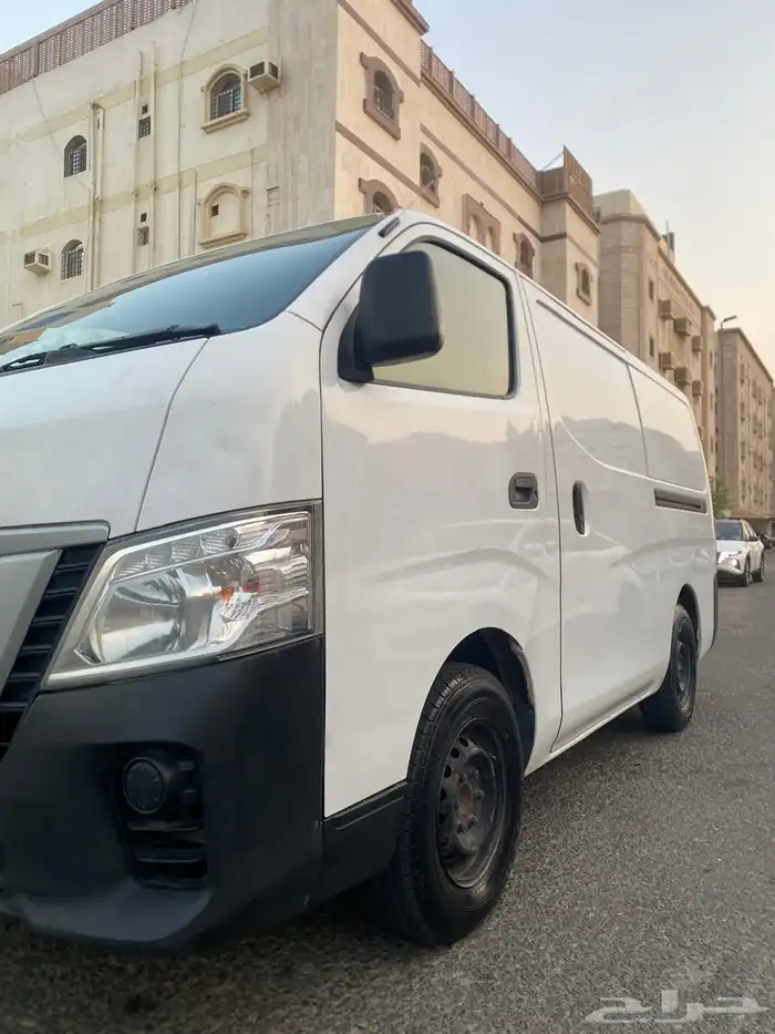 باص نيسان بضاعه ديزل 2020 2