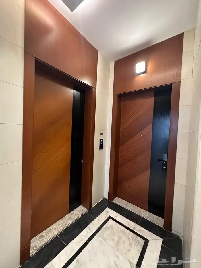 للبيع شقة 5 غرف حي المروة 4