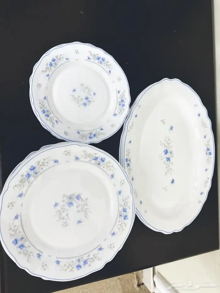 مكنسة كهرباء وصحون وكاسات 3