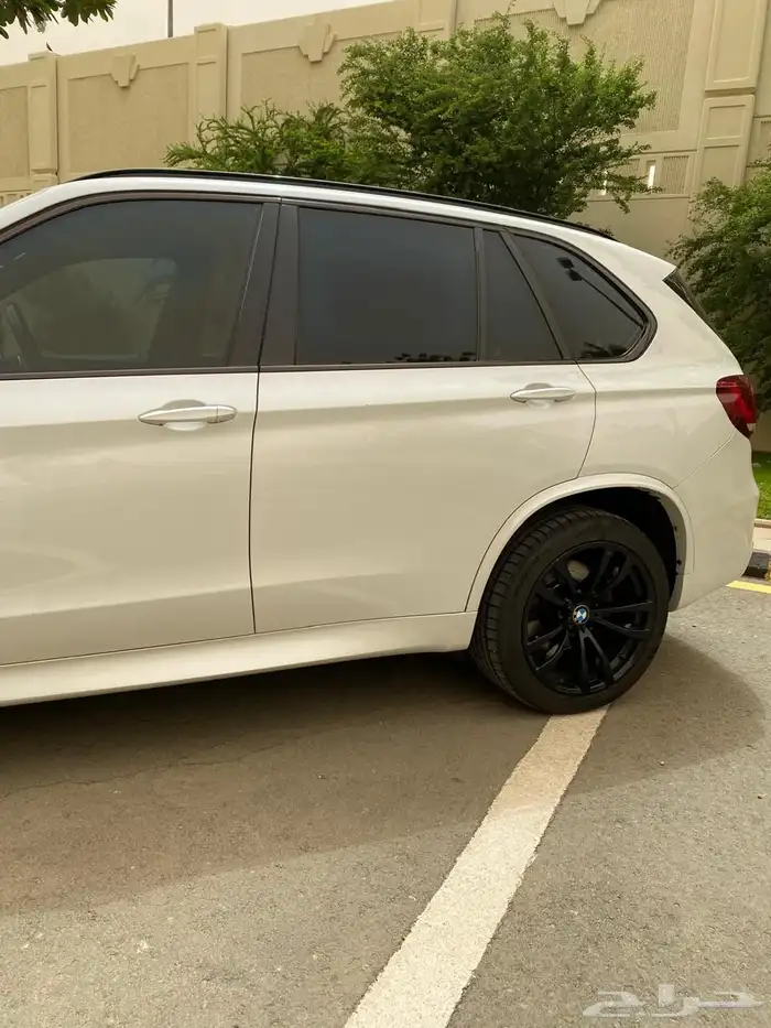جيب بي ام x5 موديل 2016 1
