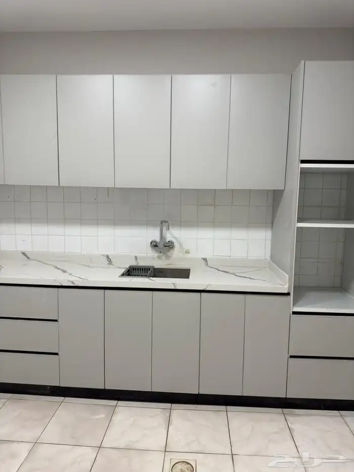 عمارة مجددة بالكامل 5 ادوار  قبو 8