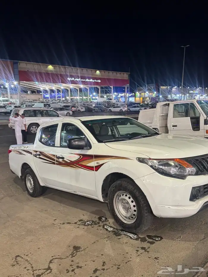 للبيع وانتيت L200 ديزل غمارتين 10
