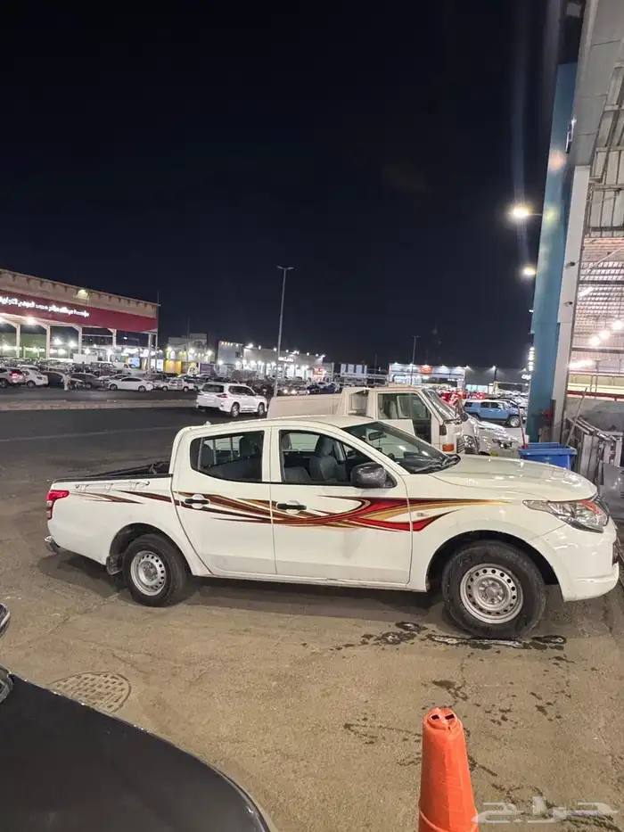للبيع وانتيت L200 ديزل غمارتين 8