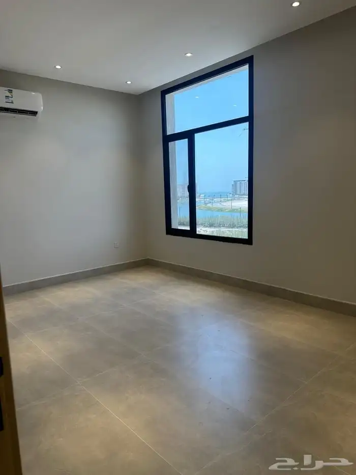 شقه للايجار في حي الحمراء 6