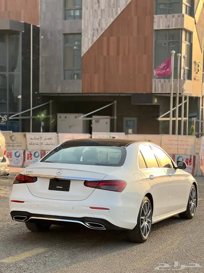 مرسيدس 2021 E350 بيانو بلاك كت AMG دفع خلفي 0