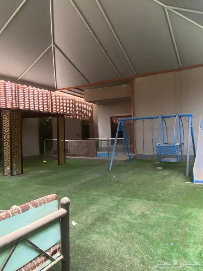 فيلا للبيع بالحمدانية مساحة 440م واجهتين مسجد وشارع 20م 3