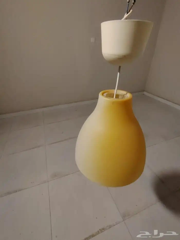 لمبات سقف العدد 2 في حالة جيدة 250 قابل للتفاوض 0