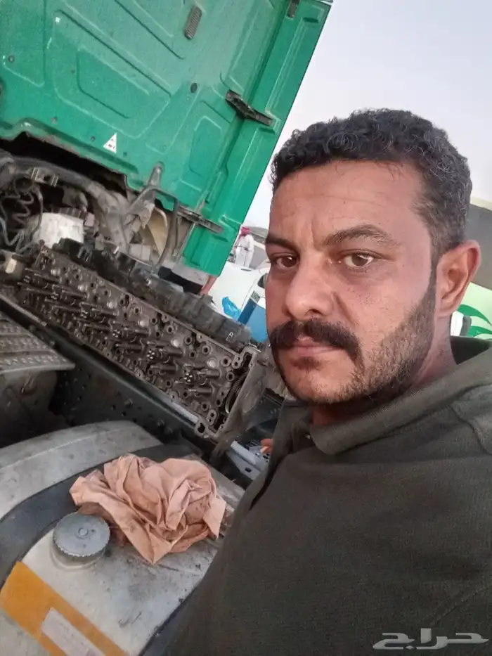 ميكانيكي تريلات متنقل truck mechanic 2