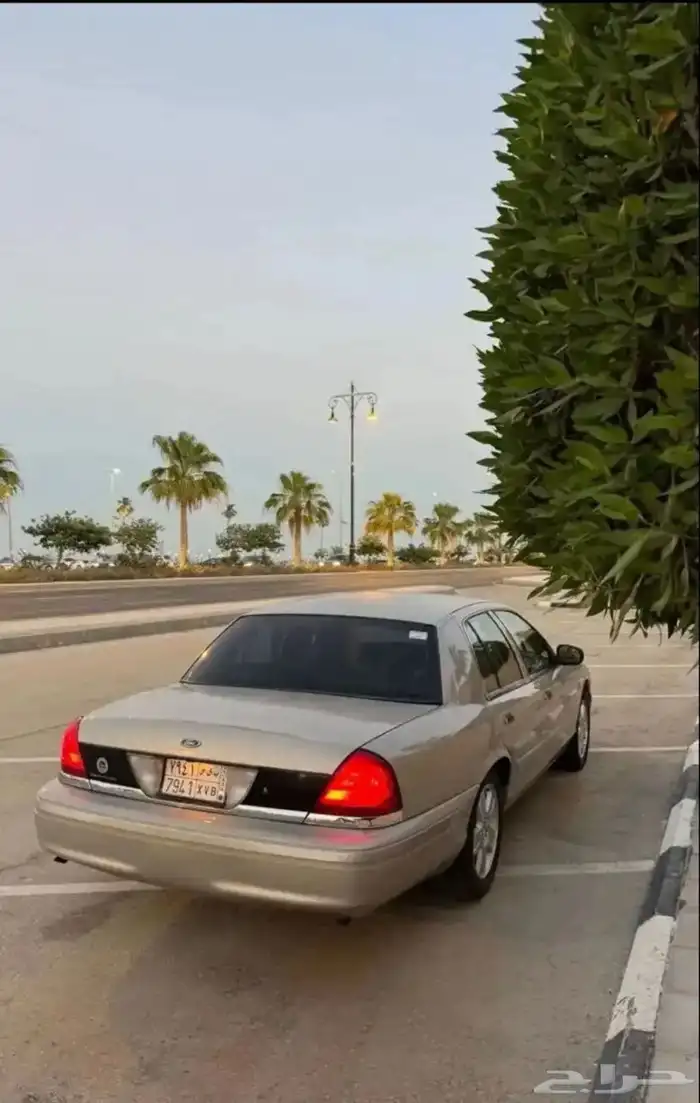 فورد كراون فكتوريا 2012 6