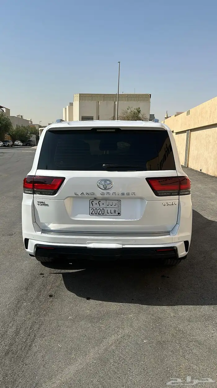 لاندكروزر في اكس ار 2022 7
