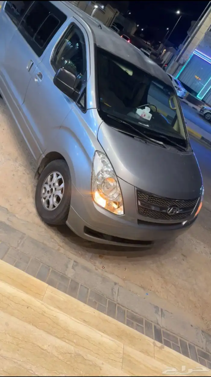 باص هونداي H1 2013 10