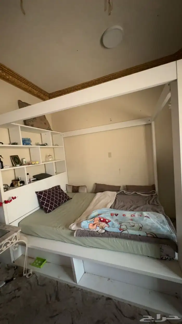 سرير للبيع المستعجل 0