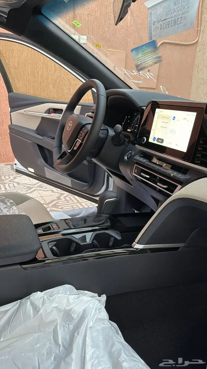 كامري 2025 نص فل ابيض فتحه بنزين Le 6