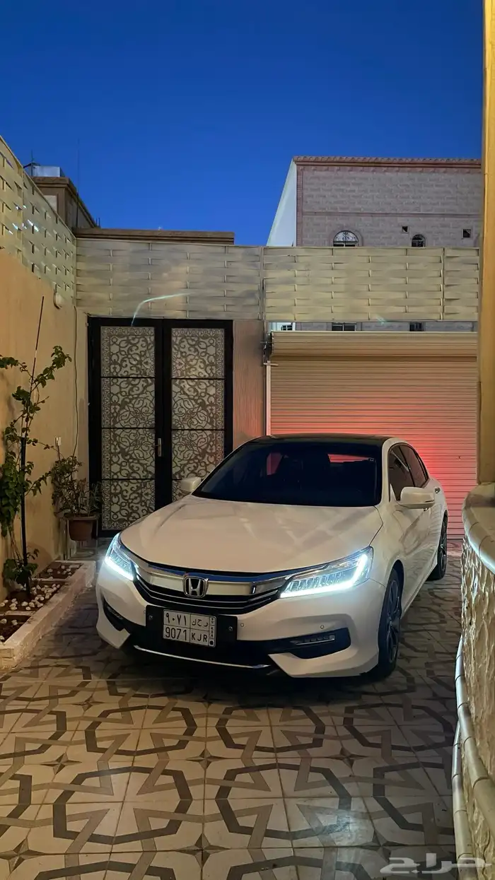 اكورد 2017 سته سلندر V6 1
