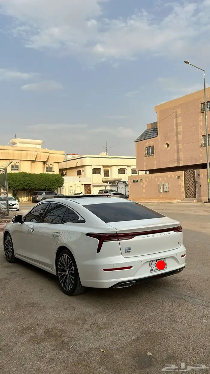 بيستون 2023 فل كامل شبه اصفار 4