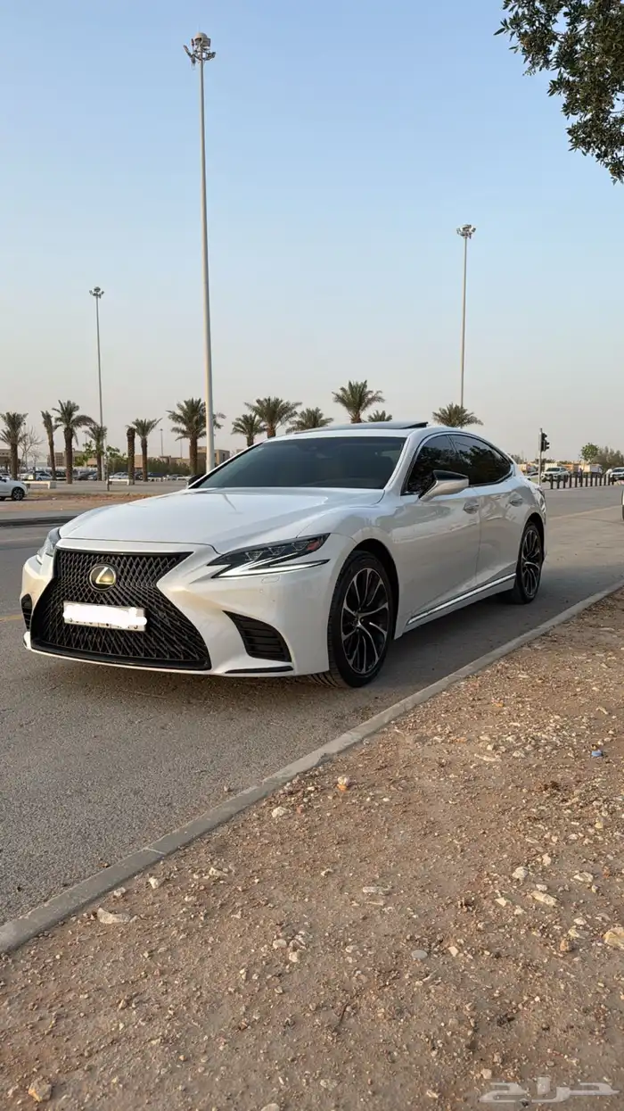 لكزس LS 500 2018 7