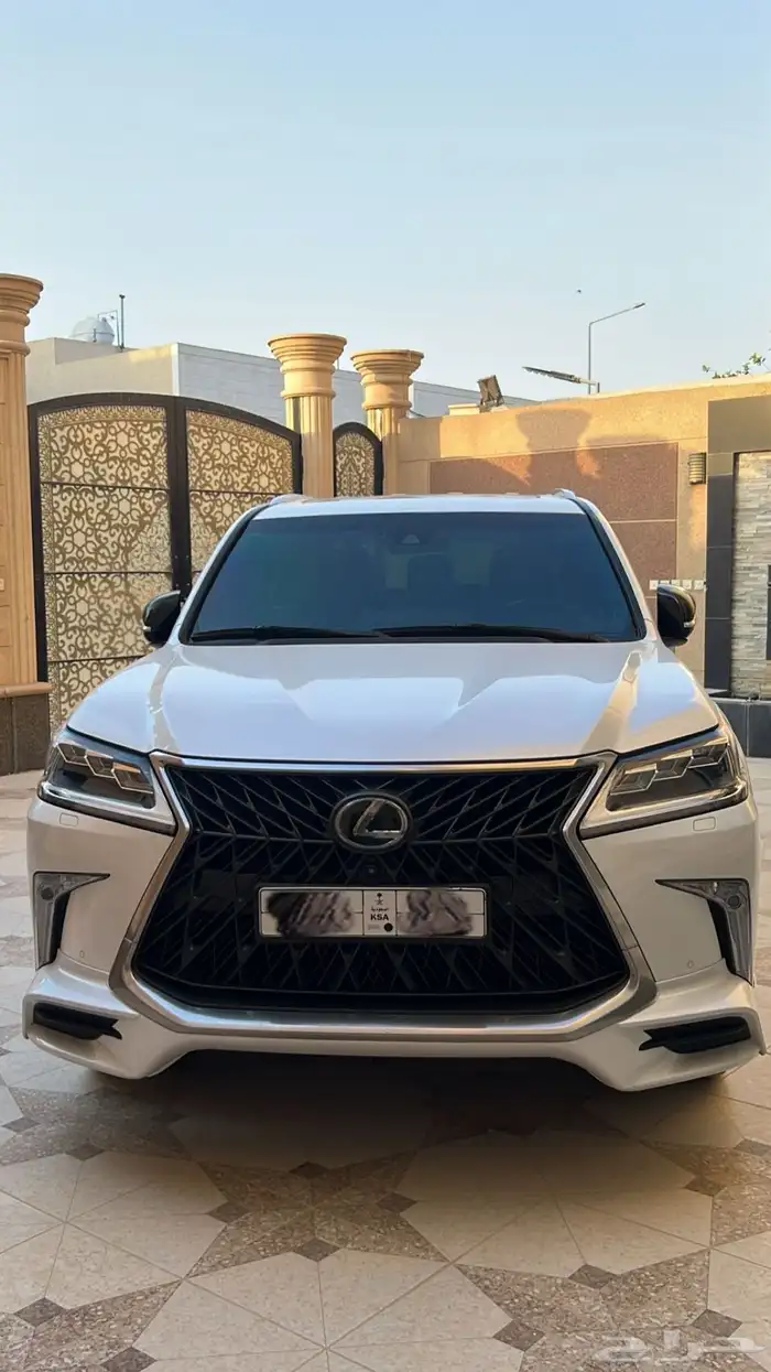 لكزس 570 S موديل 2019 7