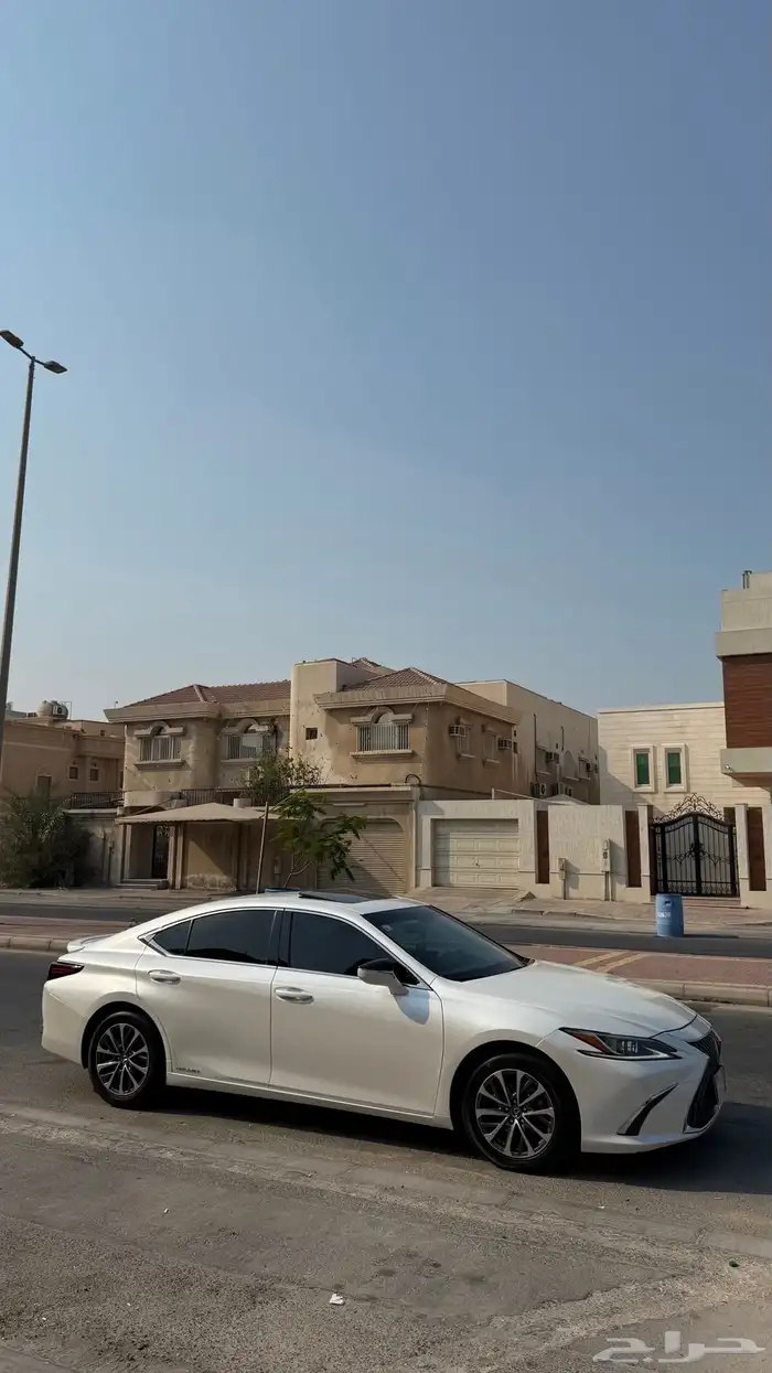 للبيع لكزس 2022 2