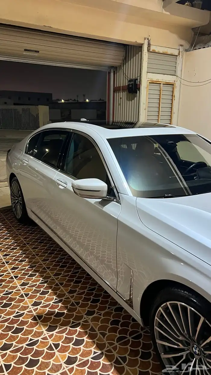 بي ام دبليو 730 2021 فل مواصفات 1