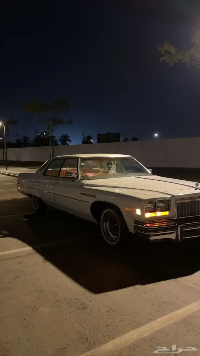 سيارة كلاسيك للايجار عرض 12