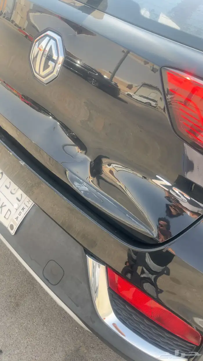 MG zs اسود 8
