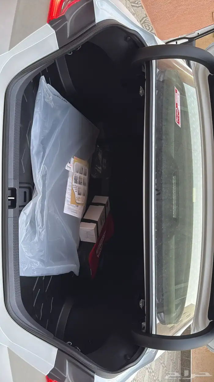 كامري 2025 نص فل ابيض فتحه بنزين Le 12