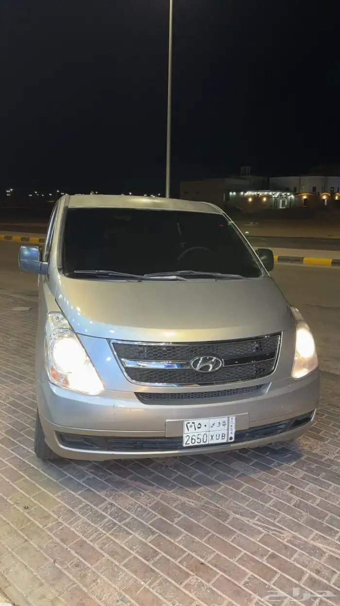 باص هونداي H1 2013 3