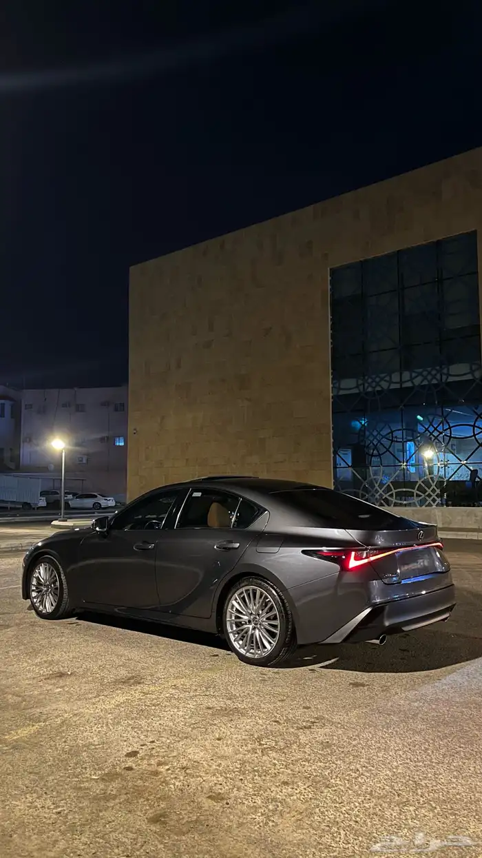 Lexus is350 2022 2