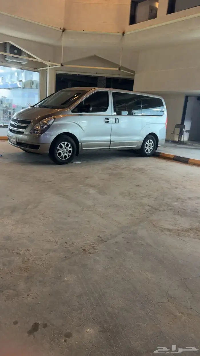 باص هونداي H1 2013 9