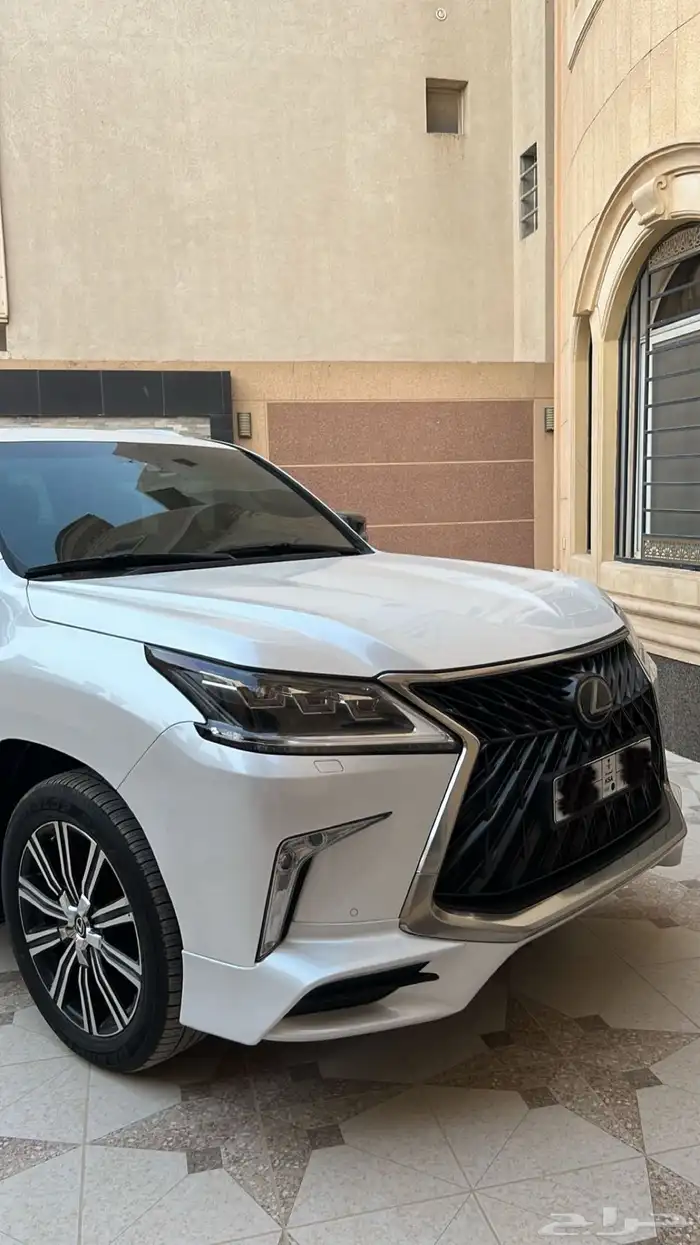 لكزس 570 S موديل 2019 13