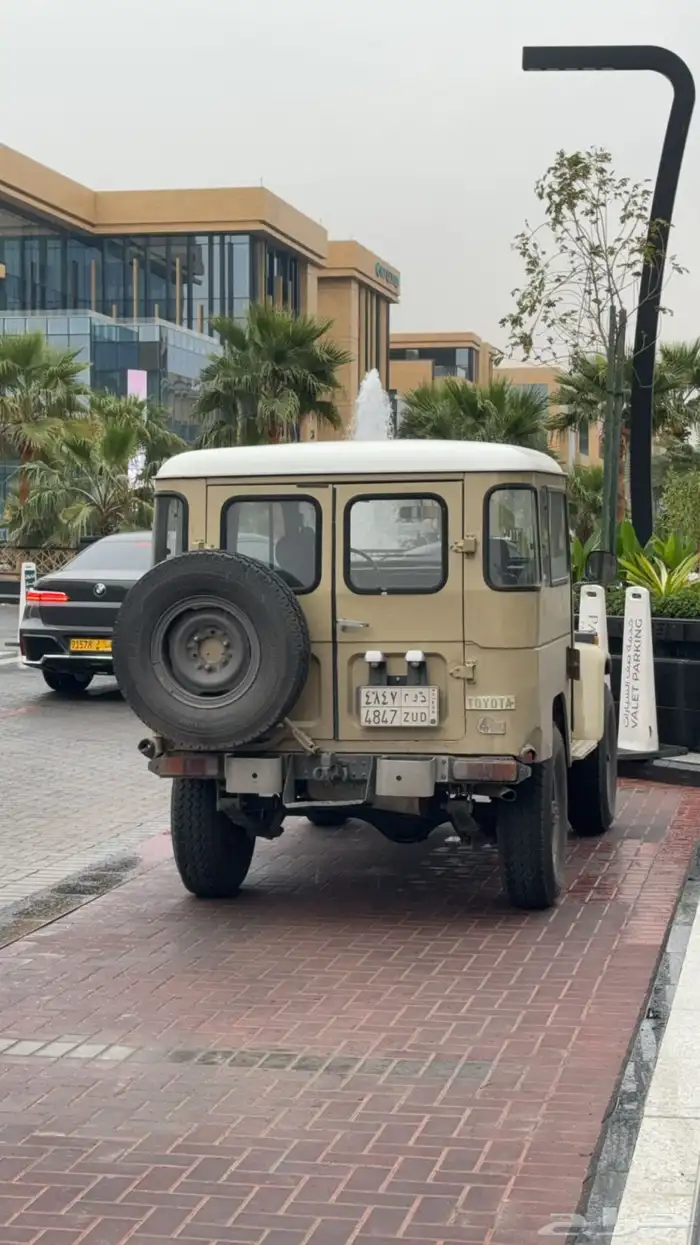 جيب ربع مصندق موديل 1981 للبيع 4