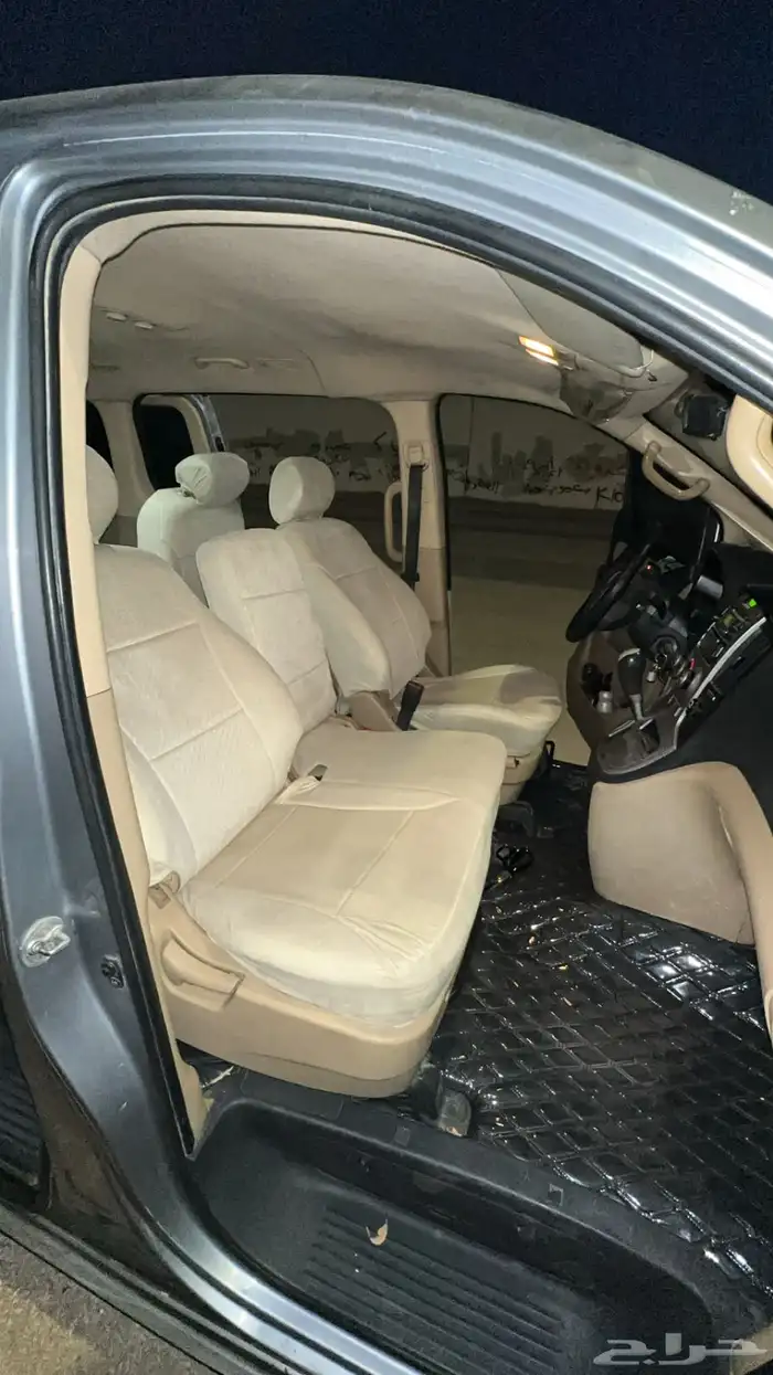 باص هونداي H1 2013 16