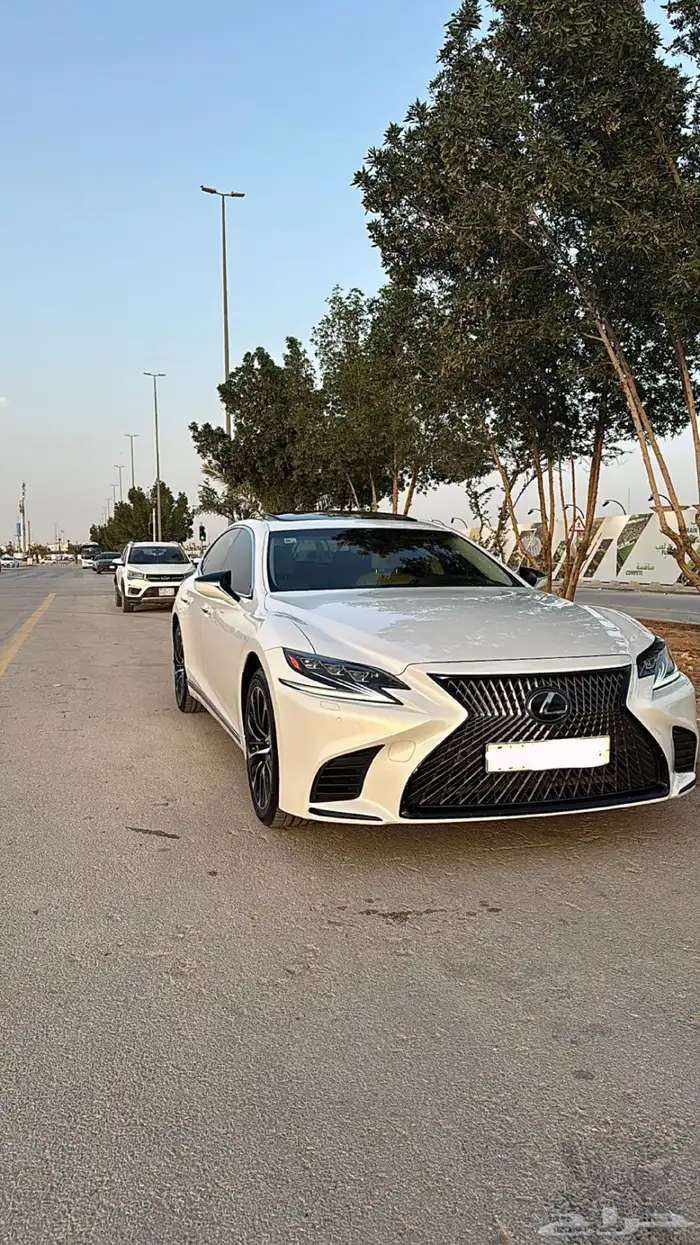 لكزس LS 500 2018 6