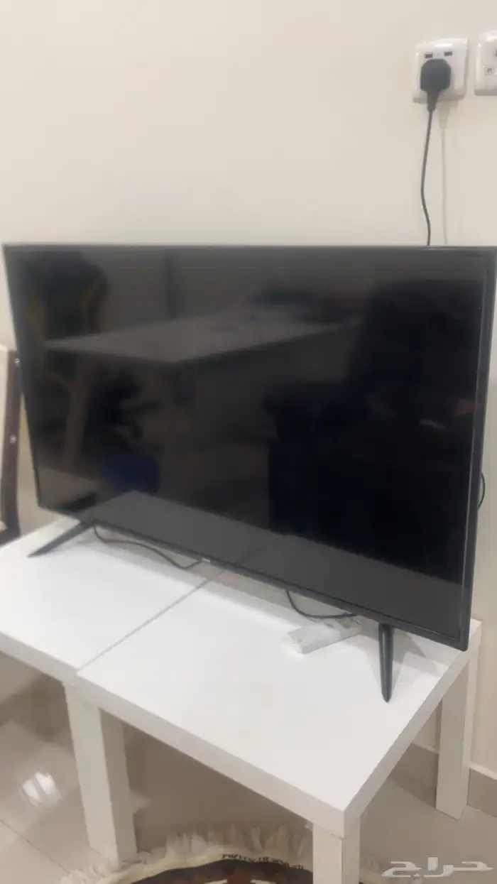 شاشه 40 بوصه للبيع الحد 450 ريال المدينه الخرج 0