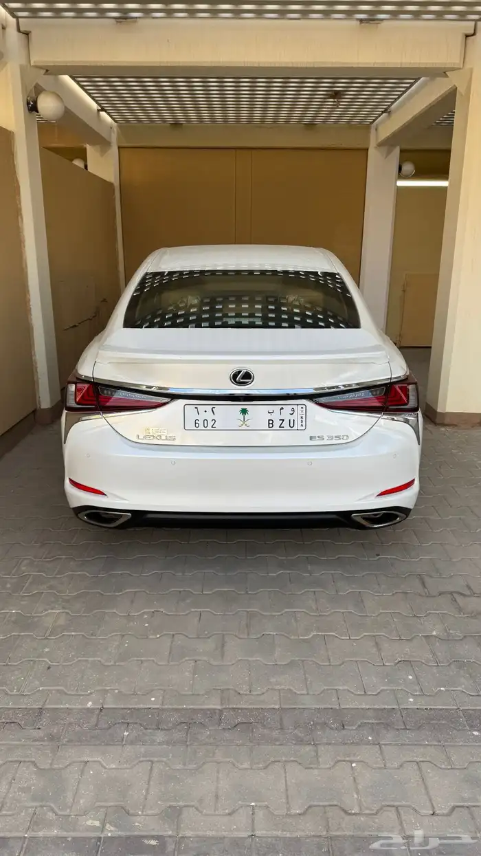 للبيع لكزس ES 350 CC بلس - موديل 2024 3