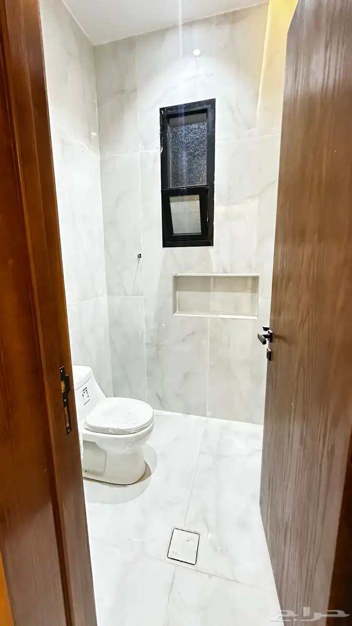 فيلا درج داخلي مع شقتين 25